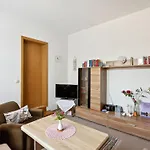 In Sued By Interhome Lägenhet