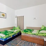 Lägenhet In Sued By Interhome *